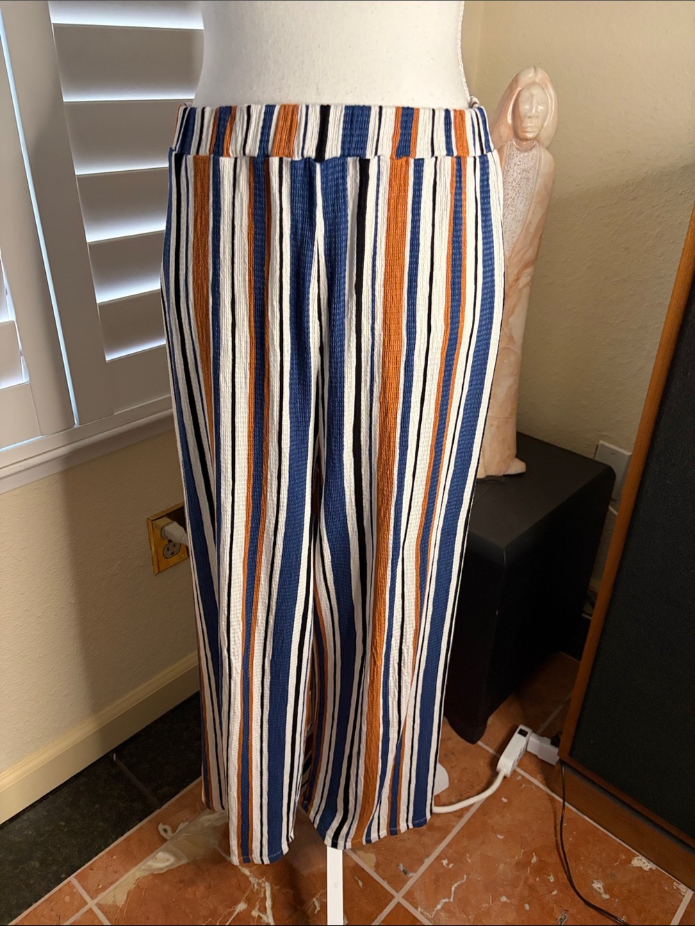👖💙Love Tree Striped Navy, Camel, Black & White Loose Flowing Cropped Pants Sz L